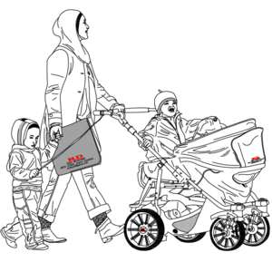Mãe com carrinho de bebê.